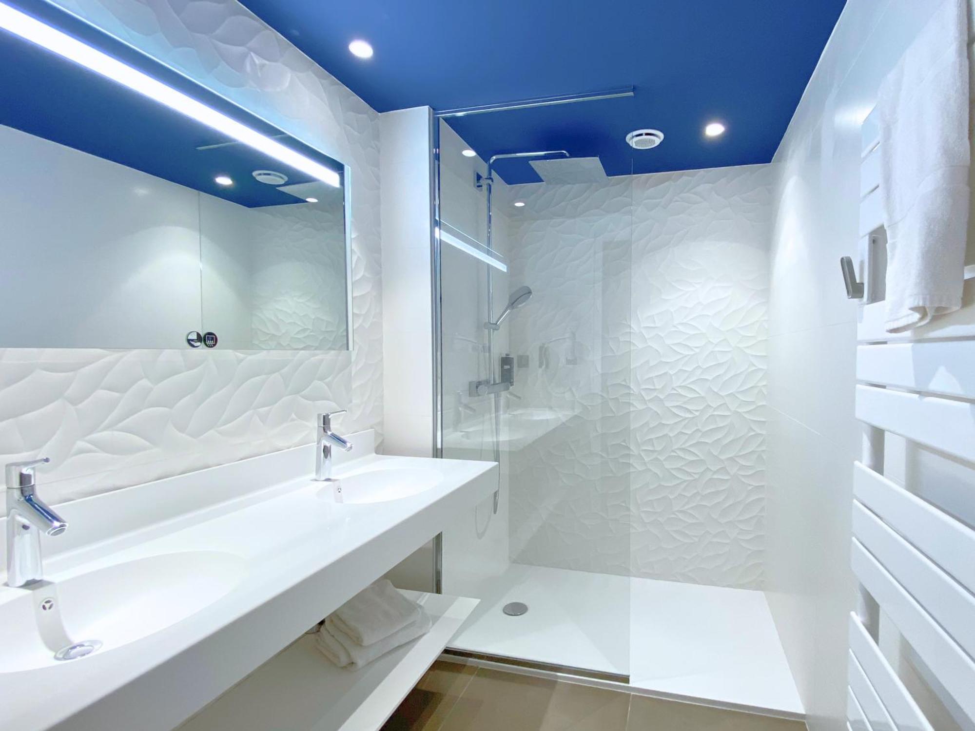 Brit Hotel Piscine & Spa - Fougeres Lecousse Εξωτερικό φωτογραφία