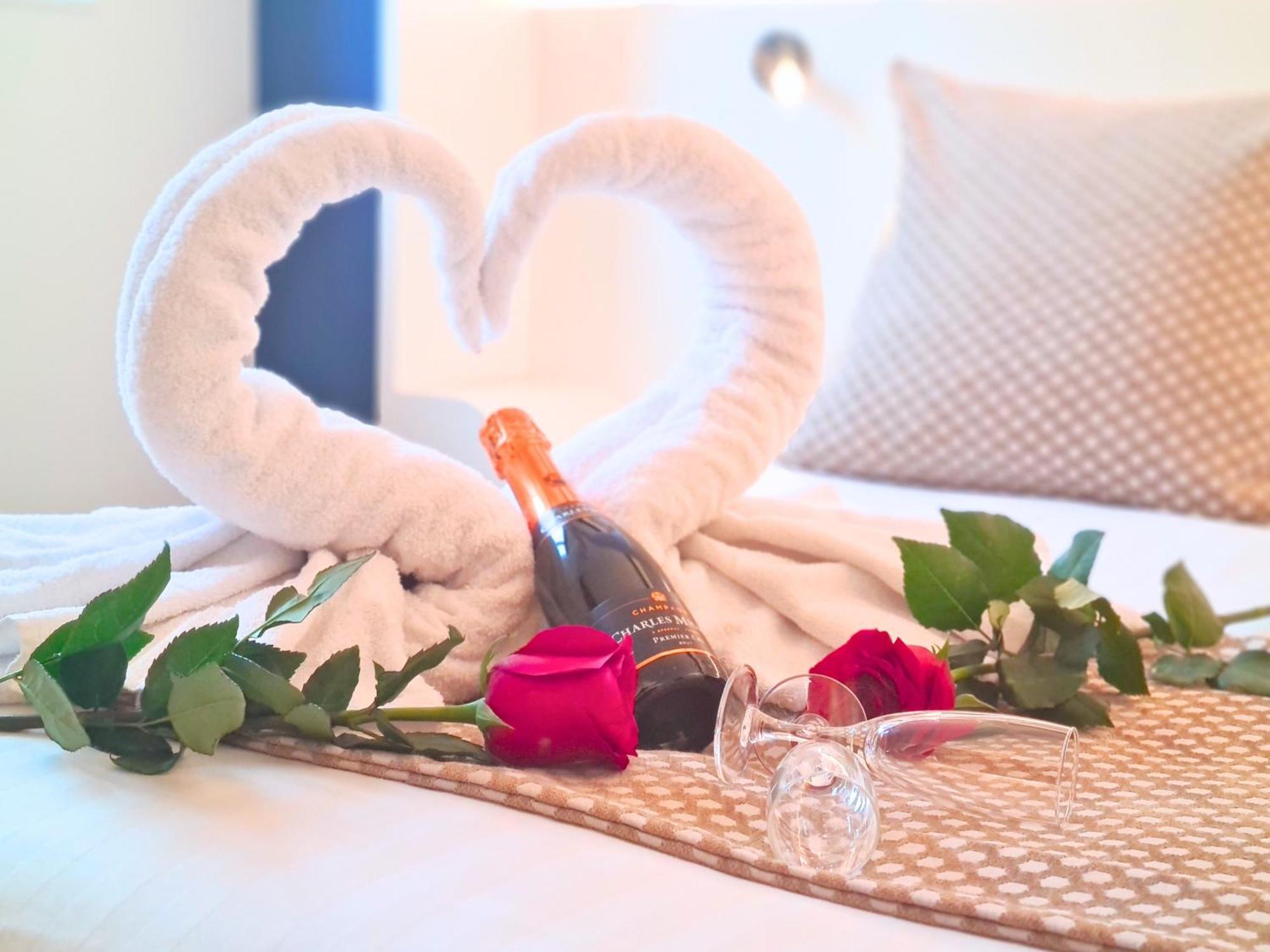 Brit Hotel Piscine & Spa - Fougeres Lecousse Εξωτερικό φωτογραφία